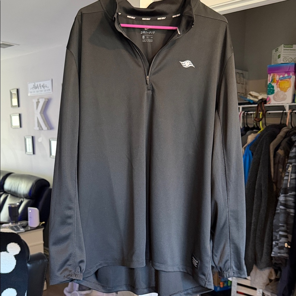 Men’s XXL Disney Nike Black Golf Quarter-Zip Pullover with Subtle Accent